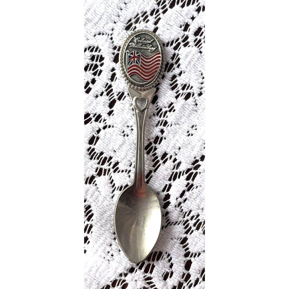 Colonial Williamsburg Flag Vintage Souvenir Spoon‎ Collectible